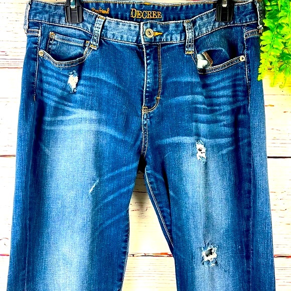 Decree Denim - Decree Boyfriend Distressed Denim Jeans Size 11 Juniors